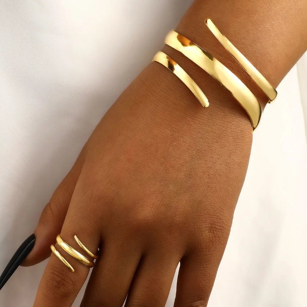 Conjunto Espiral Dawndesslo: Pulseira Cuff e Anel