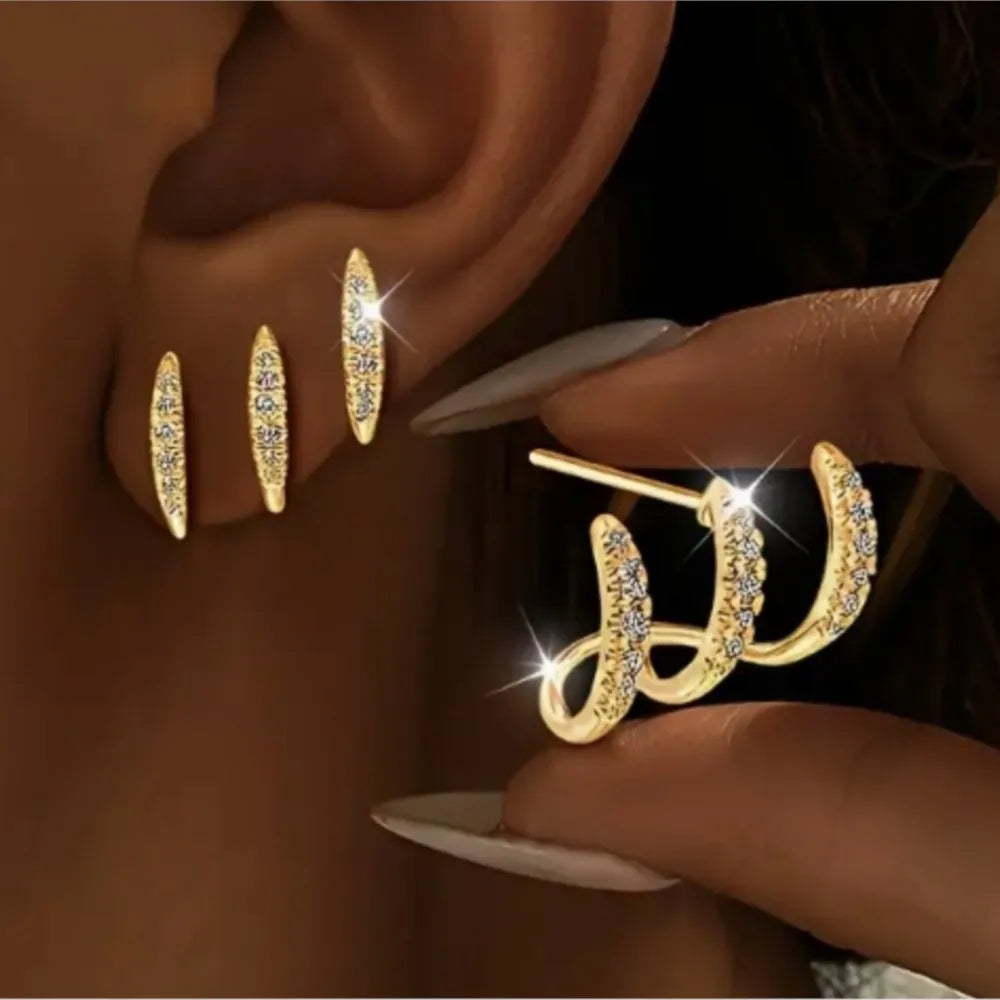 Brincos Ear Cuff Triplo com Strass: O Efeito Multi-Furos Num Só Furo