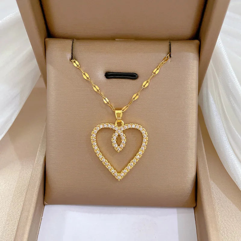 Colar Dourado Coração em Aço Inoxidável com Zircónia