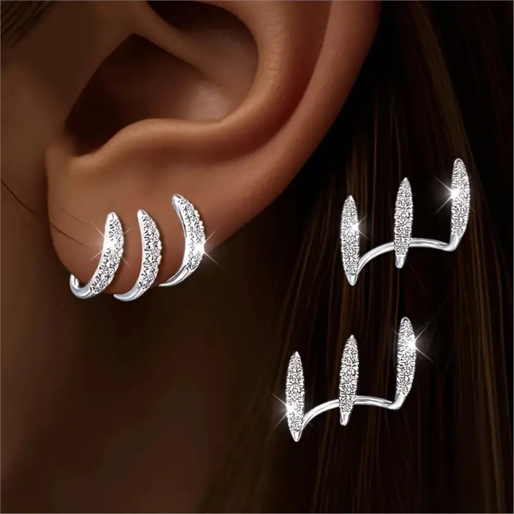 Brincos Ear Cuff Triplo com Strass: O Efeito Multi-Furos Num Só Furo