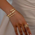 Conjunto Espiral Dawndesslo: Pulseira Cuff e Anel