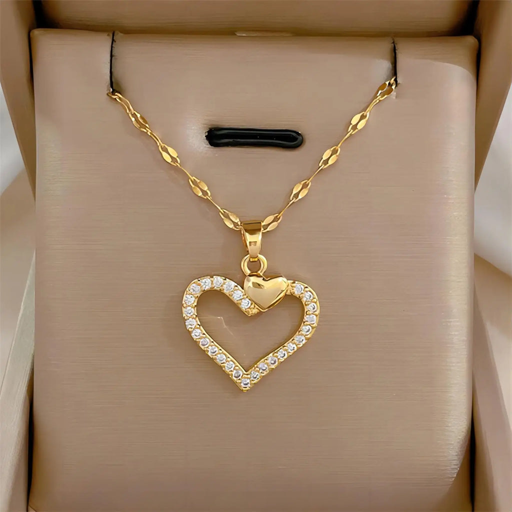 Colar Dourado Coração em Aço Inoxidável com Zircónia
