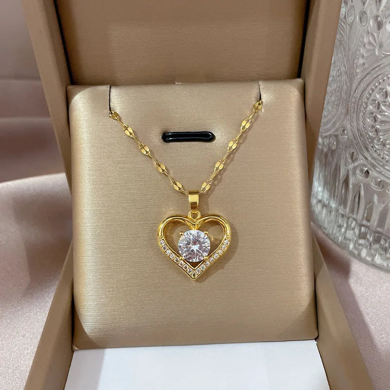 Colar Dourado Coração em Aço Inoxidável com Zircónia