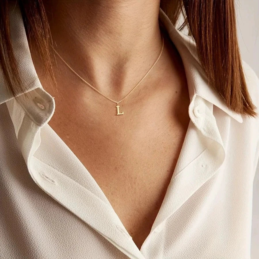 Colar com letra inicial, banhado a ouro 18K
