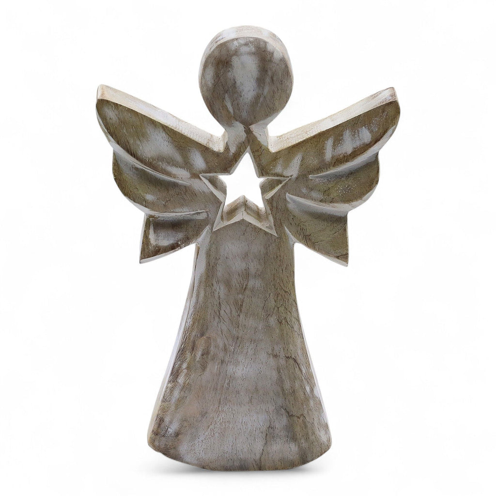 Anjo em Madeira de Mangueira com Estrela (18 cm)