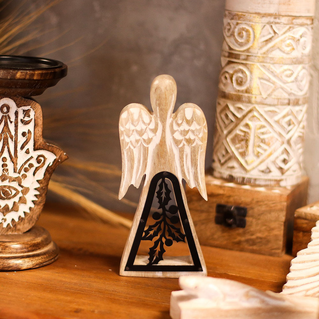 Anjo Decorativo em Madeira de Mangueira e Ferro Artesanal (18 cm)