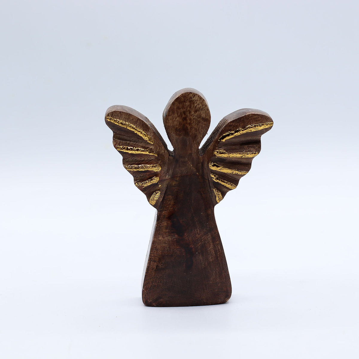 Anjo em Madeira de Mangueira com Asas Douradas (12 cm)