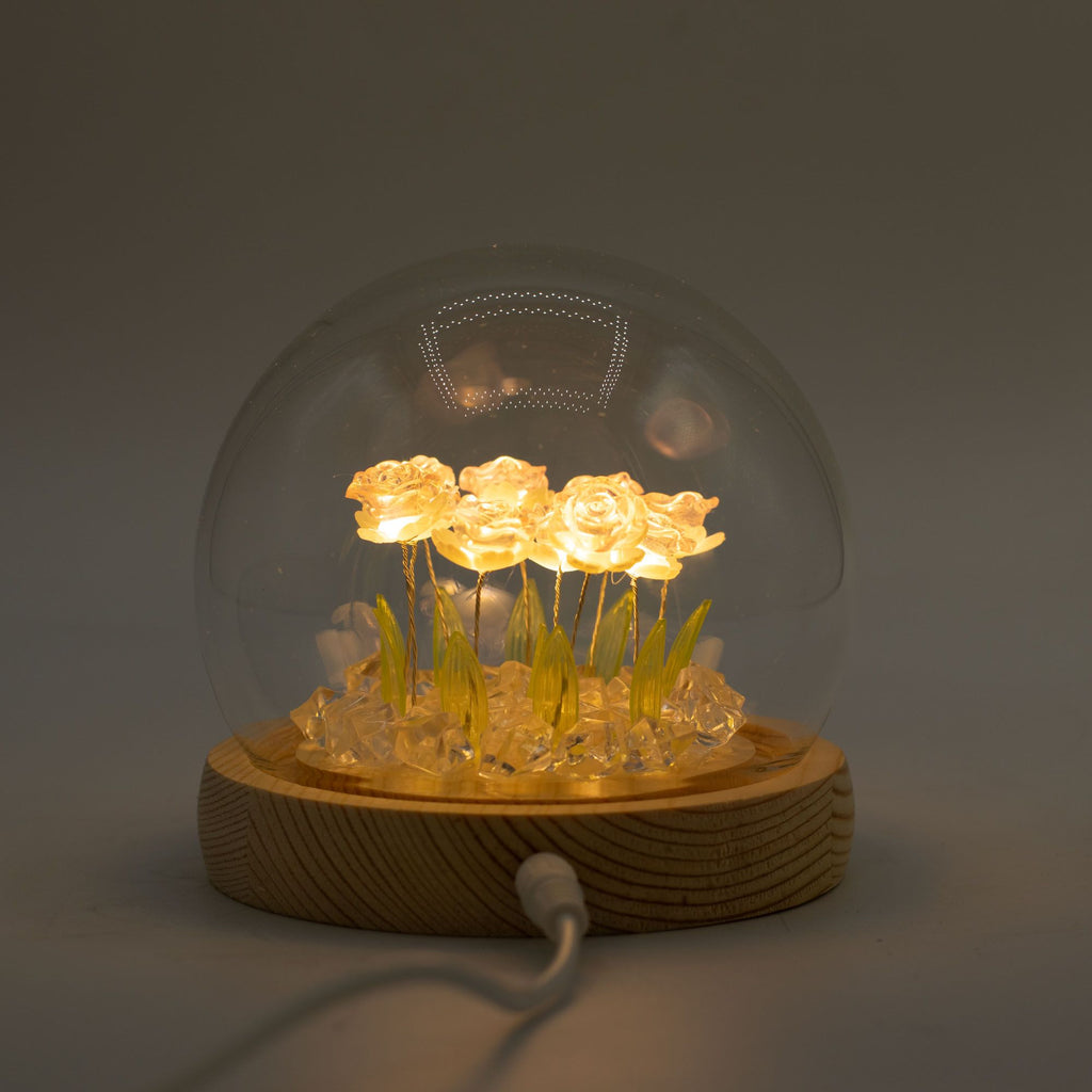 Cúpula de Vidro Floral Glow com Rosas e Luz LED Quente USB