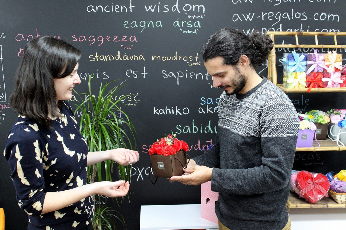Ramo de Flores de Sabão Primavera em Caixa de Oferta