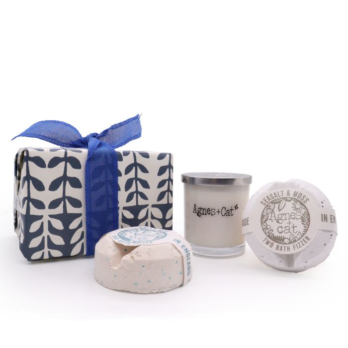 Coffret Agnes + Cat: Vela Parma Violet e Bombas Banho