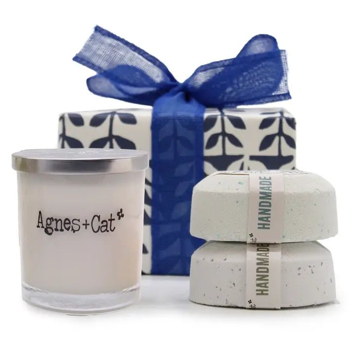 Coffret Agnes + Cat: Vela Parma Violet e Bombas Banho